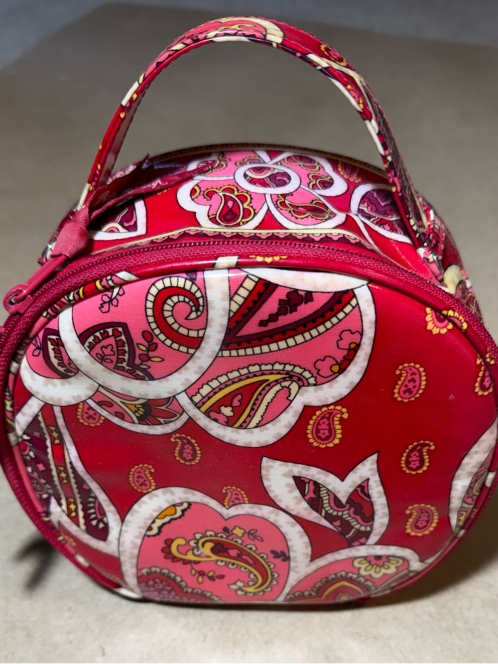 Vera Bradley Rosy Posies Sweetheart Patent Mini Round Cosmetic Bag